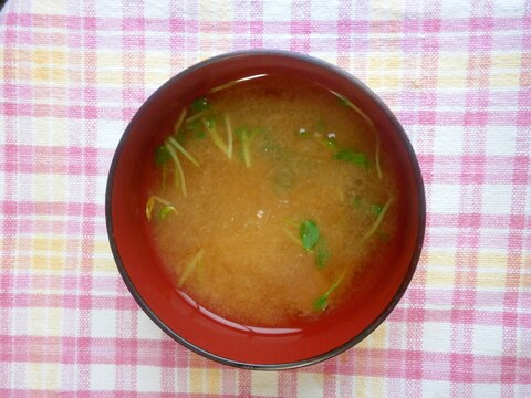 とうがん・とうみょうの味噌汁